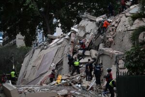 Φόβοι για χιλιάδες νεκρούς στη Βενεζουέλα από τον διπλό σεισμό 7,2 και 7,5 Ρίχτερ
