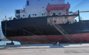 Μπλόκο σε πλοίο με 12.300 λίτρα λαθραίων καυσίμων