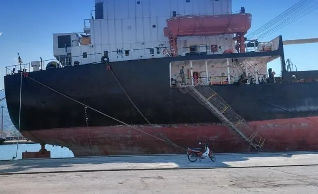 Μπλόκο σε πλοίο με 12.300 λίτρα λαθραίων καυσίμων