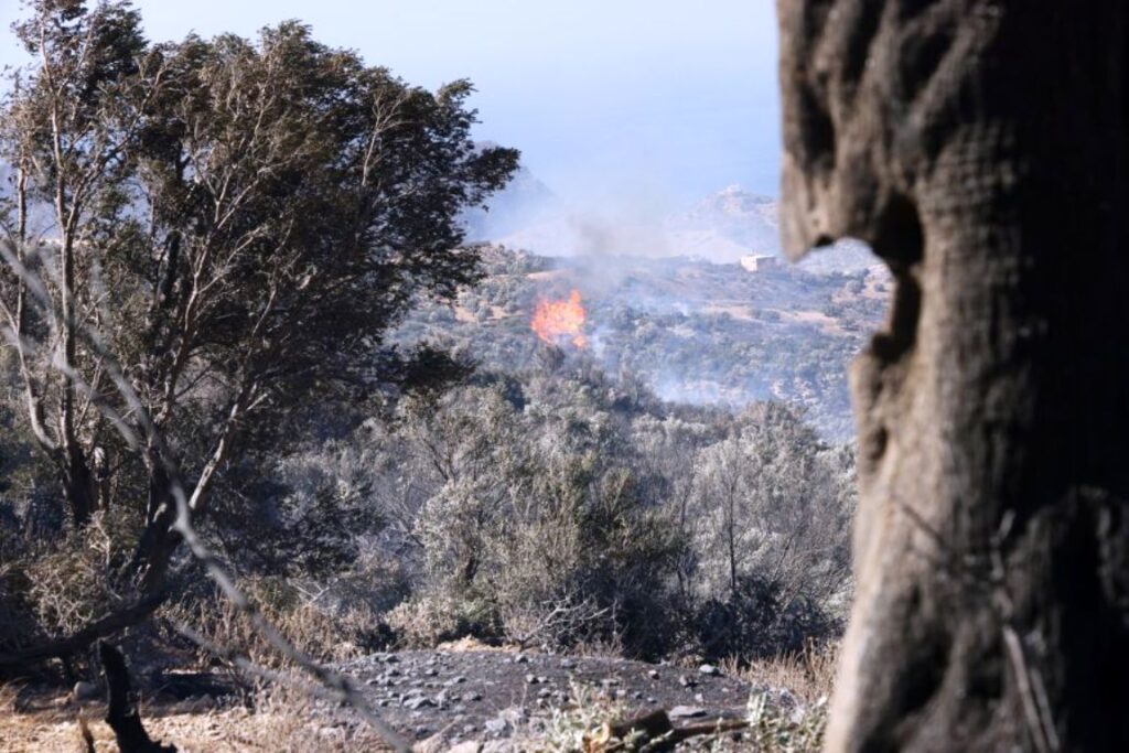 Νέο μήνυμα του 112 για την Πρέβελη Ρεθύμνου – Απομάκρυνση πολιτών προς Λευκόγεια