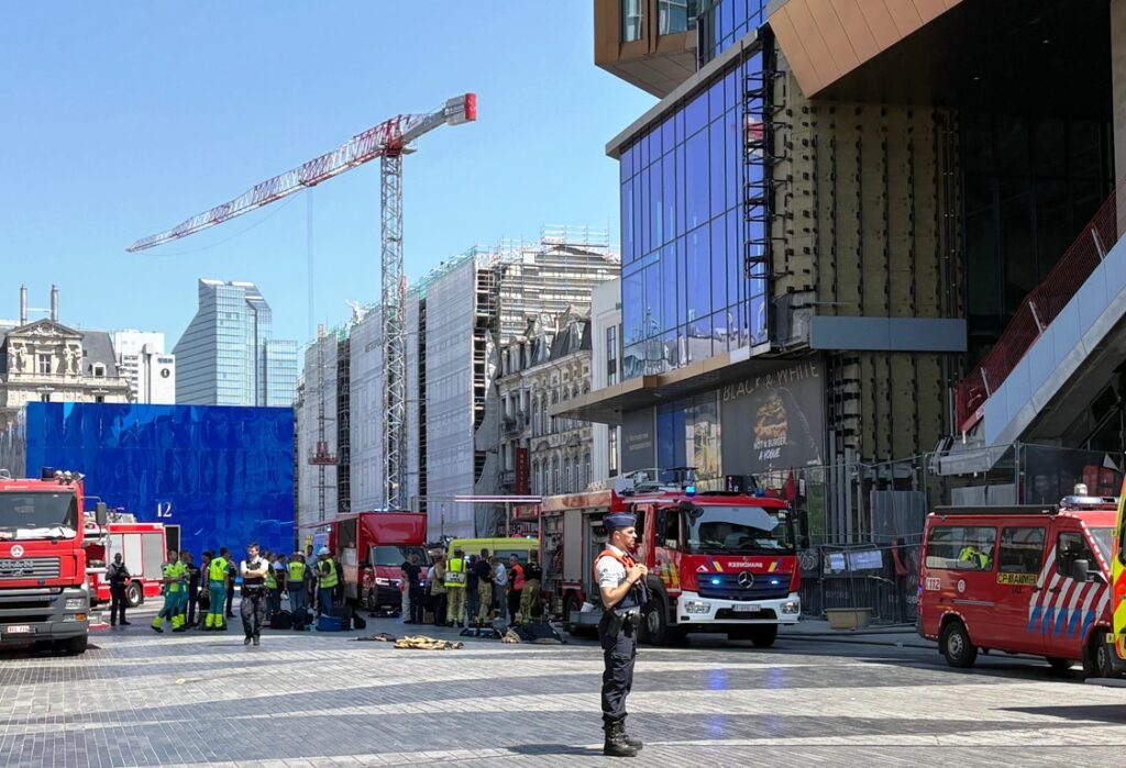 Φωτιά σε κτίριο υπό ανακαίνιση στις Βρυξέλλες, Αναφορές για νεκρούς και τραυματίες