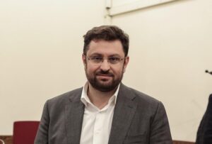 Ο τελευταίος να κλείσει την πόρτα