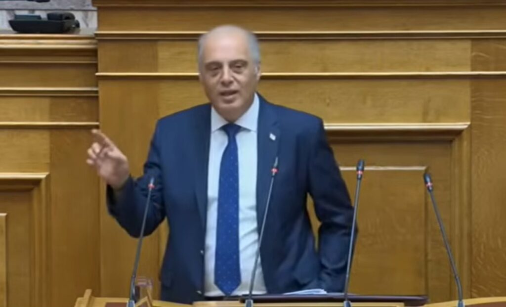 Κυριάκος Βελόπουλος: «Όλο το πολιτικό σύστημα είναι υποταγμένο στην ολιγαρχία. Μόνο εμείς δεν έχουμε καμμία σχέση με ολιγάρχες και εφοπλιστές»