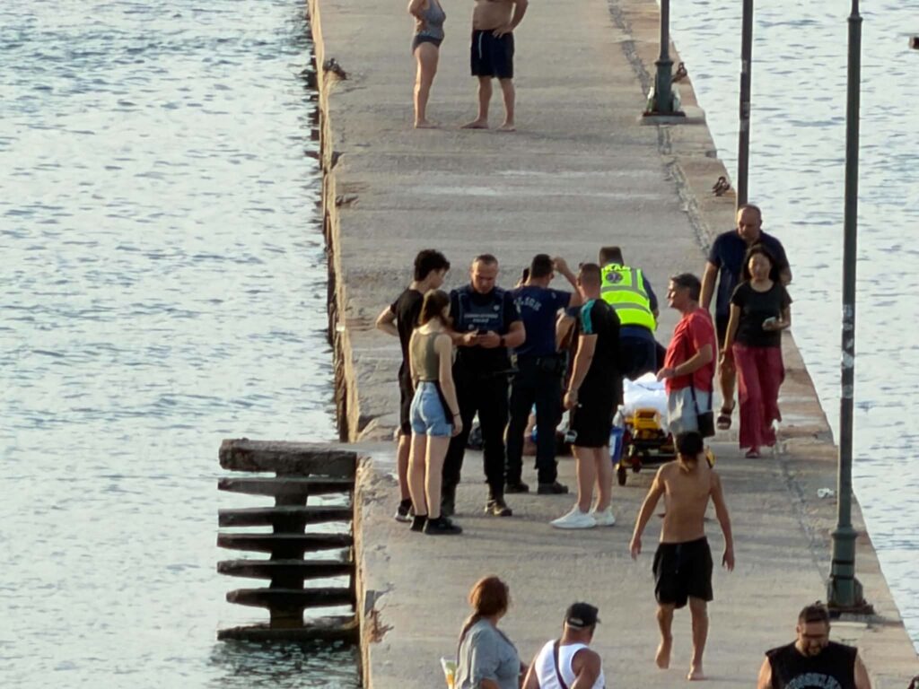 Σοβαρός τραυματισμός νεαρού μετά από βουτιά στη Σκάλα Περαίας