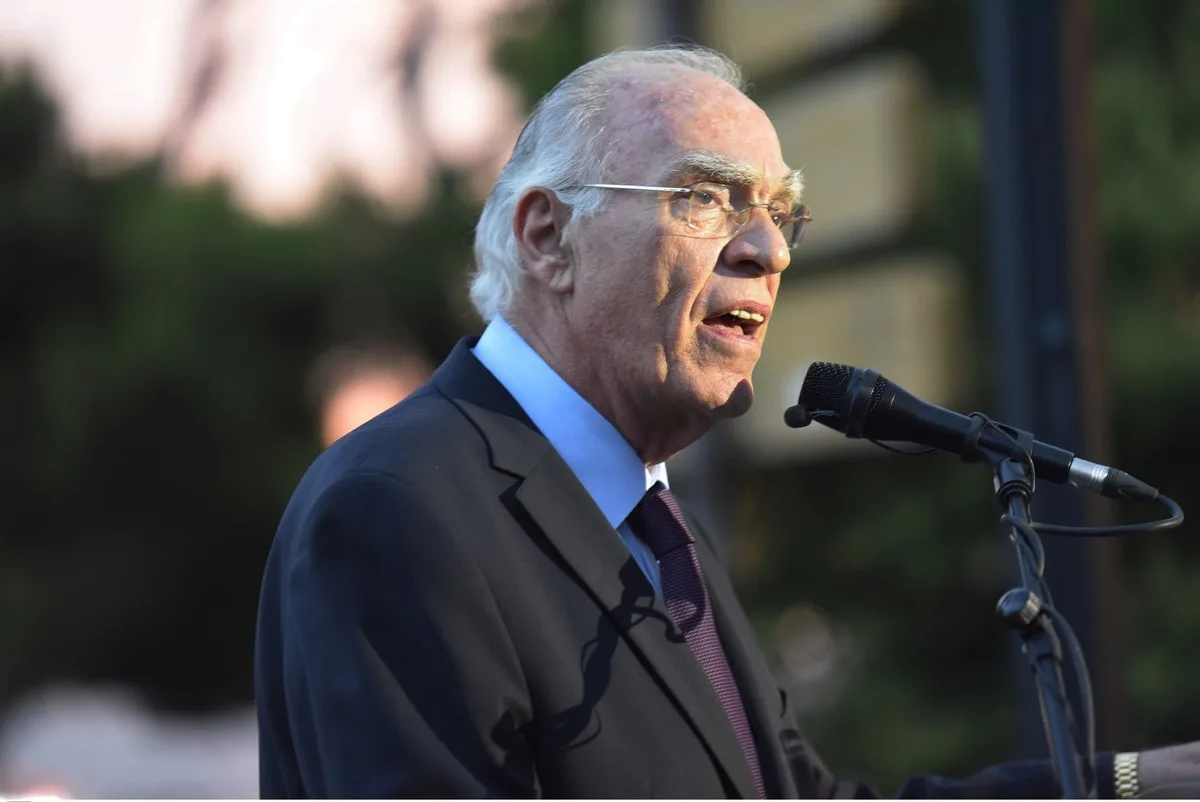 Πέθανε ο Βασίλης Λεβέντης