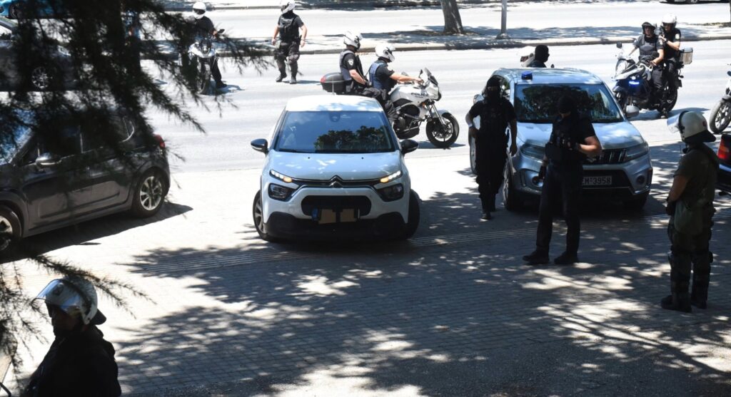 Επίθεση με γκαζάκια στη Θεσσαλονίκη