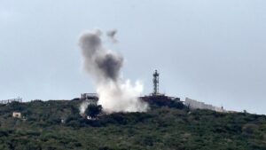 «Κύμα» αμερικανικών επιθέσεων σε περιοχές κοντά στα Στενά του Ορμούζ