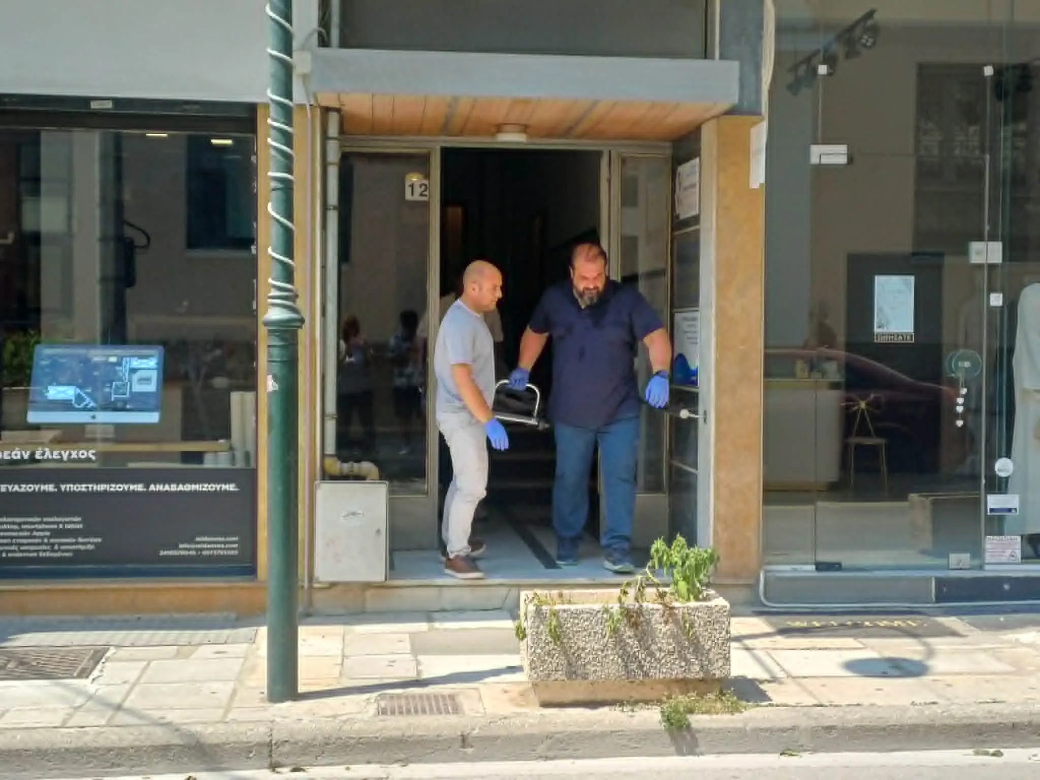 Σοκ στη Λάρισα: 60χρονη βρέθηκε νεκρή στο σπίτι της σε κατάσταση αποσύνθεσης