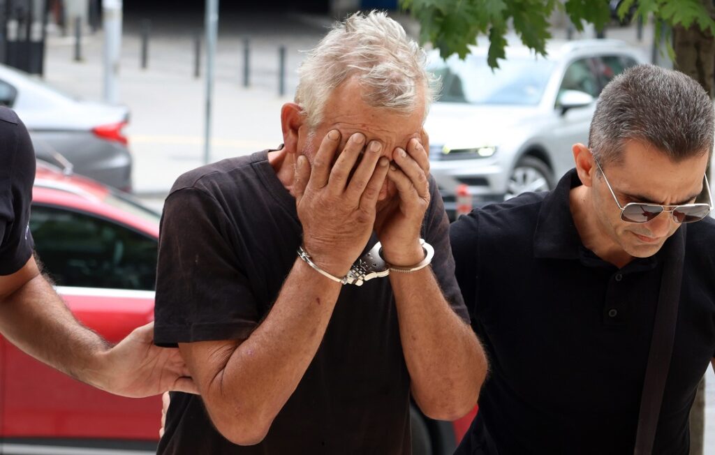 Θεσσαλονίκη: Στο δικαστήριο ο 59χρονος εμπρηστής που έβαλε έξι φωτιές στη Σίνδο