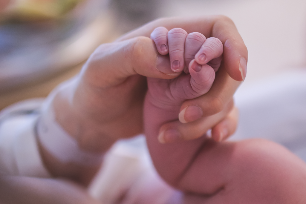 Η Ελλάδα μας πεθαίνει: Συναγερμός για το δημογραφικό