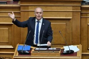 Κυριάκος Βελόπουλος: «Εσείς στα μεγάλα σαλόνια με τους ολιγάρχες, εμείς στα μεγάλα αλώνια του μόχθου για μια εθνική λαϊκή πατριωτική κοινωνική διακυβέρνηση»