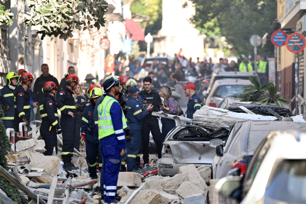 Πλάκα: Αγωνία για τους αγνοούμενους μετά την έκρηξη