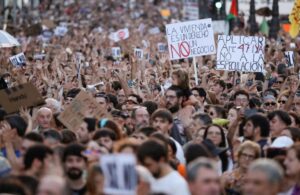 Ισπανία: Συνεχίζονται οι διαδηλώσεις σε όλη τη χώρα για την 87χρονη που της έκαναν έξωση