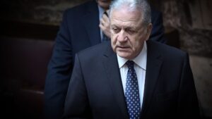 Έχασε την ασυλία του ο Αβραμόπουλος για το Qatargate