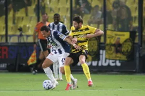 Ηρακλής: Όπλο του η άμυνα