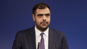 Πρόταση ΣΟΚ Μαρινάκη για περικοπή του επιδόματος ανεργίας στους δύο μήνες