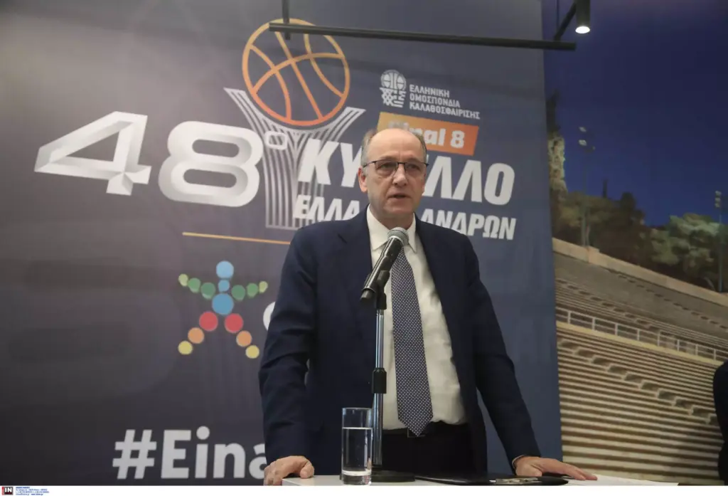 Ένταλμα σύλληψης για τον πρόεδρο της ΕΟΚ Βαγγέλη Λιόλιο για στημένους αγώνες