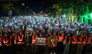 Χιλιάδες Ισπανοί στους δρόμους της Μαδρίτης μετά το θάνατο της Μαρικάρμεν