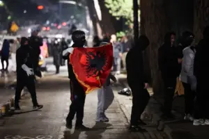 Αλβανία: Τεταμένη η κατάσταση στα Τίρανα