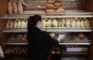 Σε απόγνωση οι αρτοποιοί: Έκλεισαν 1.500 φούρνοι σε 3 χρόνια