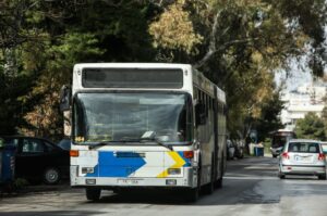 Σύλληψη οδηγού αστικού λεωφορείου που παραβίασε «κόκκινα» και έκανε επικίνδυνους ελιγμούς